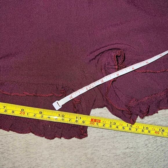 Cape Juby, Floral Embroidery on Front Romper Genoese Lace Back, Women’s Small - Picture 9 of 13